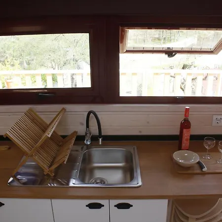 Camping Oleiros مكان تخييم