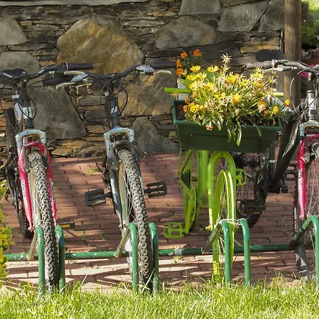 אתר קמפינג Camping Oleiros אוליירוס