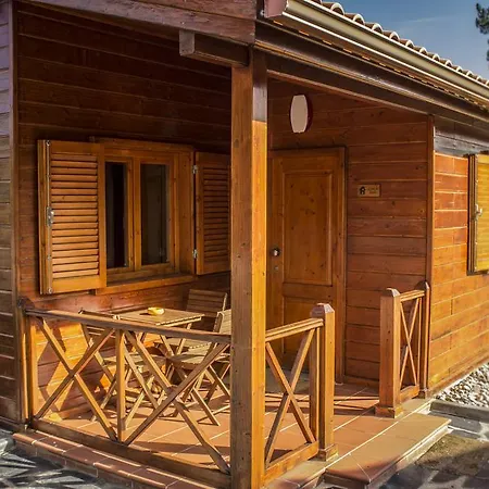 Camping Oleiros אוליירוס