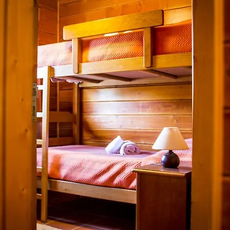 Camping Oleiros אוליירוס