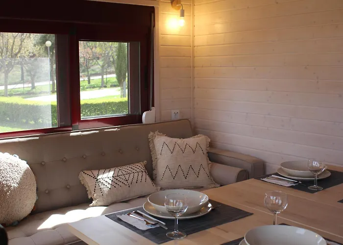 Camping Oleiros مكان تخييم