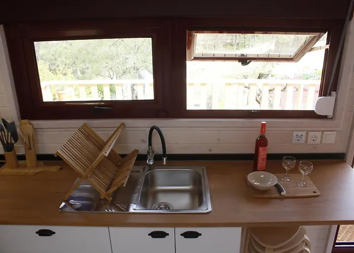 Camping Oleiros مكان تخييم