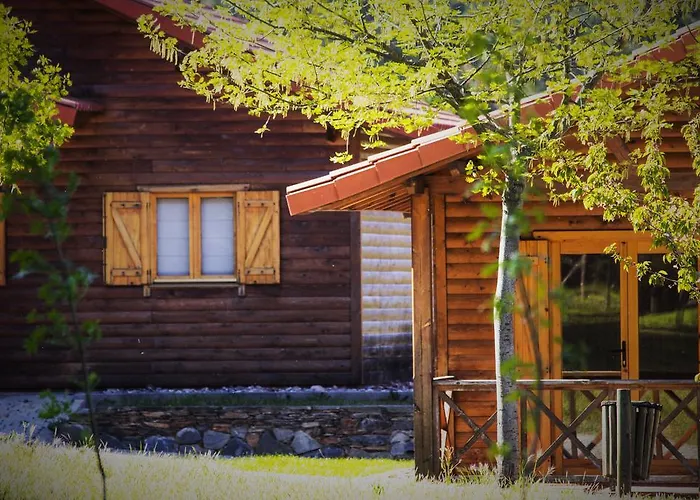 Camping Oleiros مكان تخييم