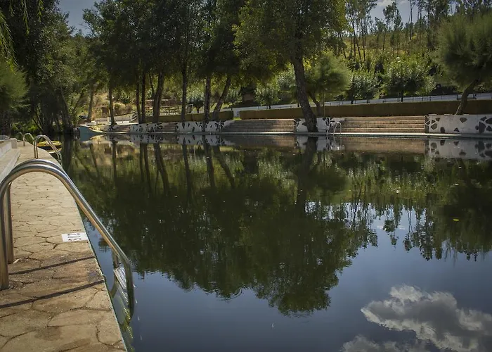 مكان تخييم Camping Oleiros *