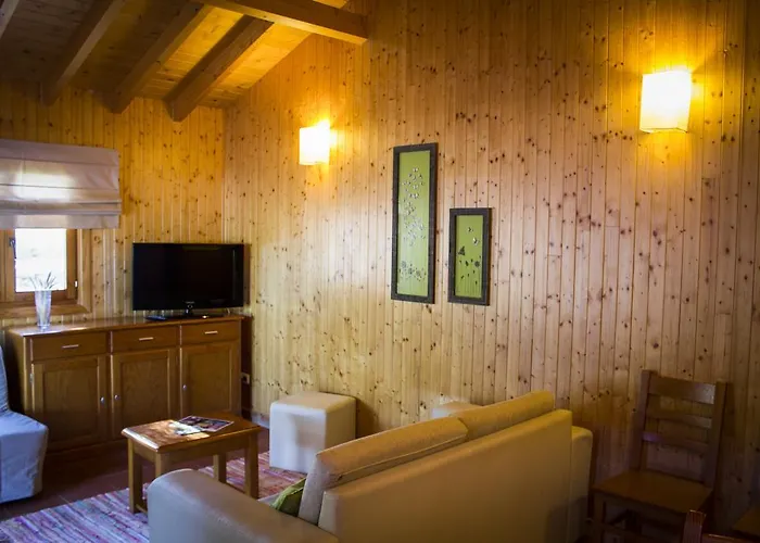 مكان تخييم Camping Oleiros أوليروس