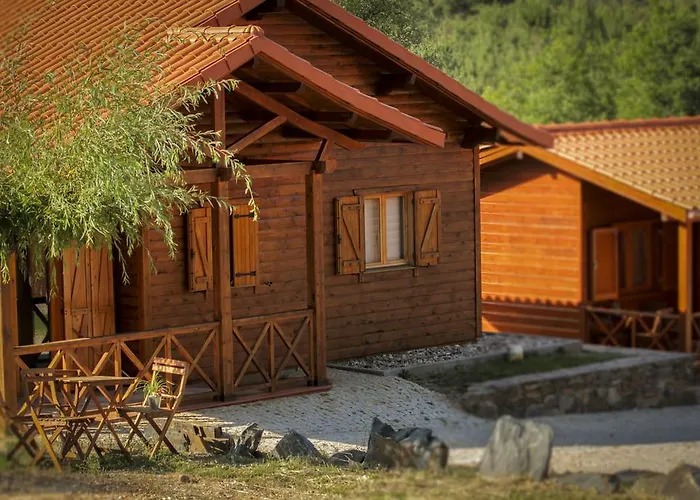 Camping Oleiros مكان تخييم