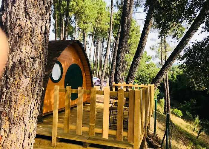 مكان تخييم Camping Oleiros