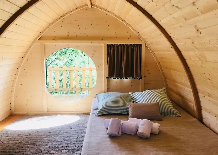 مكان تخييم Camping Oleiros *