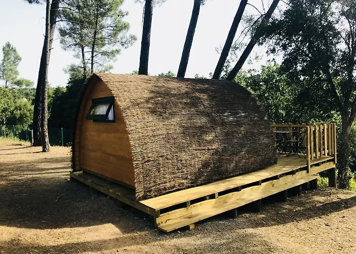 مكان تخييم Camping Oleiros